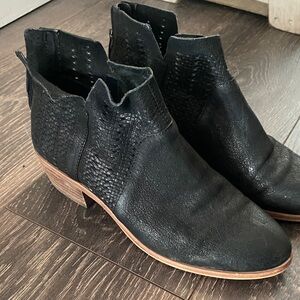 Vince Camuto Black Textured Ankle Booties